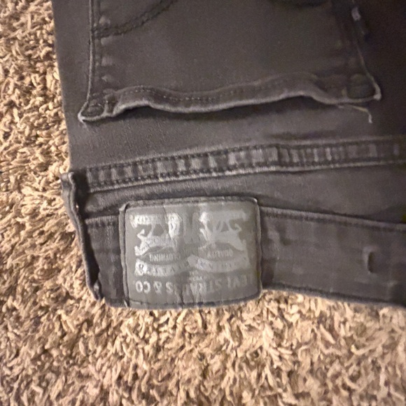 Levi's Classic Black Denim Jeans - Picture 3 of 4